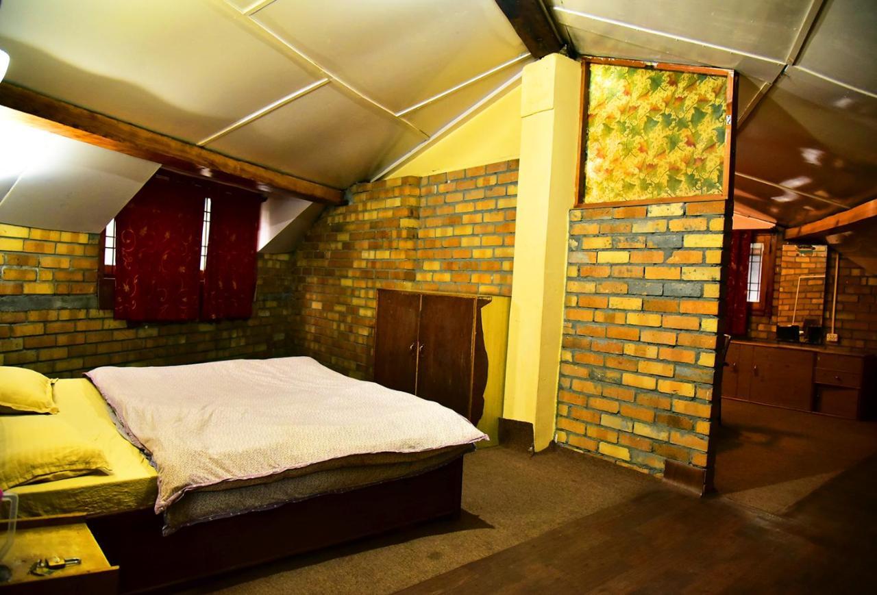 The Alpine Guest House Касоль Екстер'єр фото