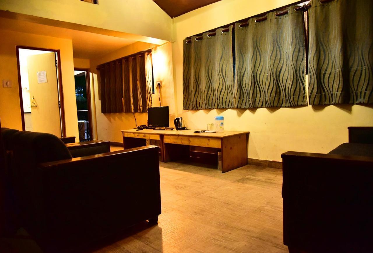 The Alpine Guest House Касоль Екстер'єр фото