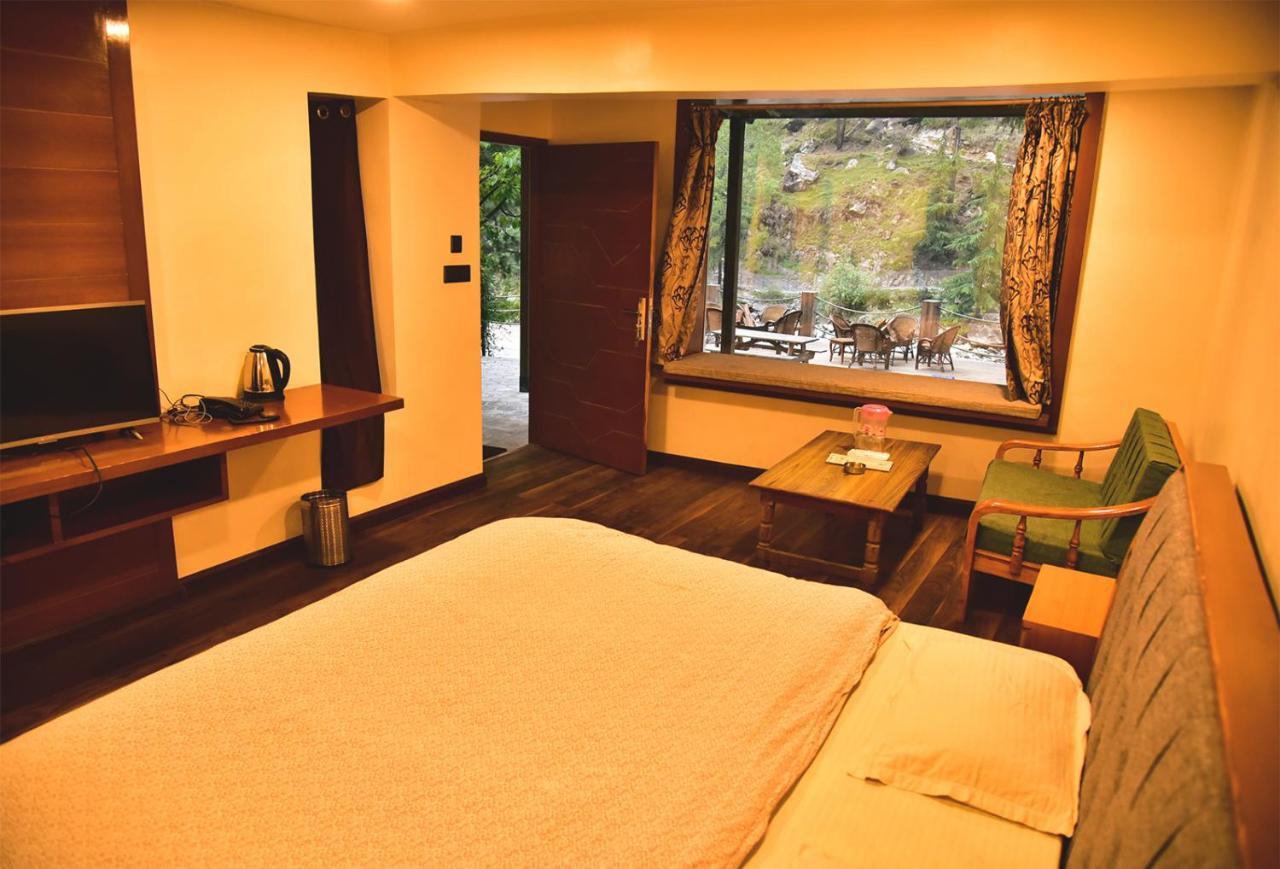 The Alpine Guest House Касоль Екстер'єр фото