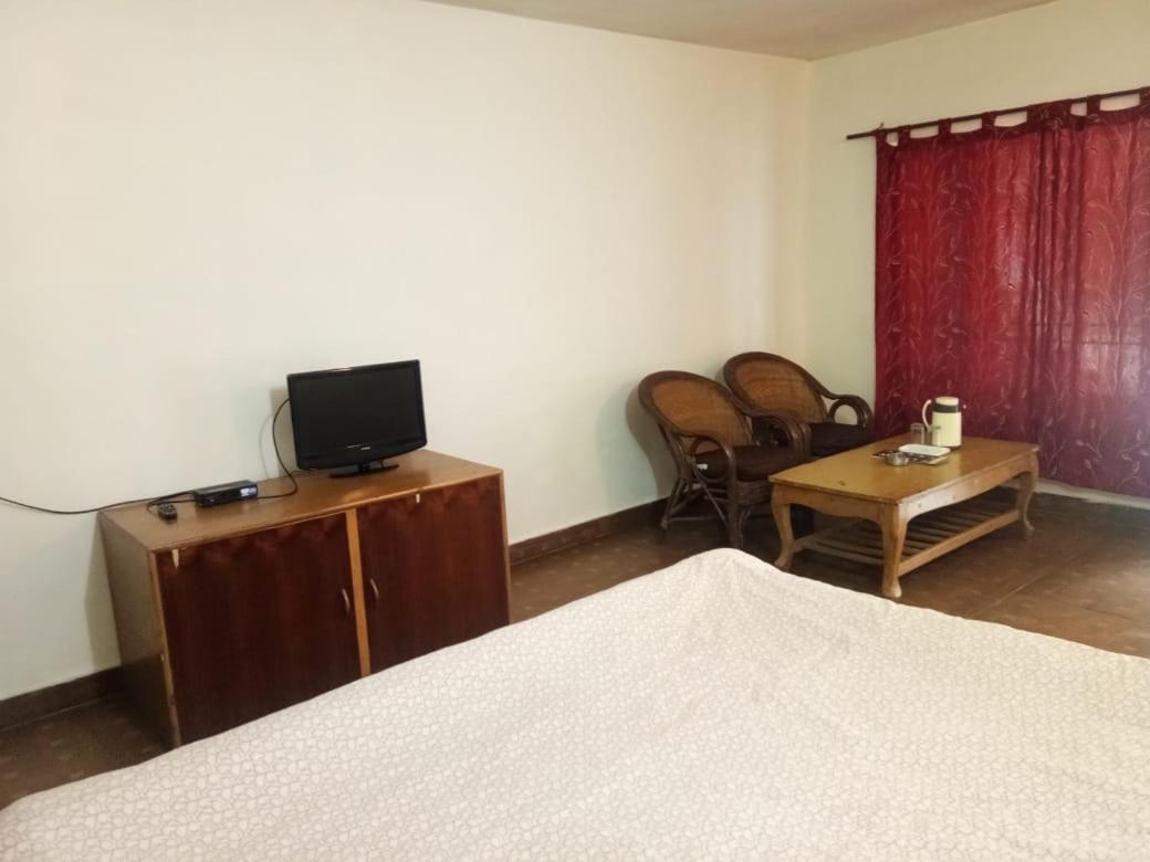 The Alpine Guest House Касоль Екстер'єр фото